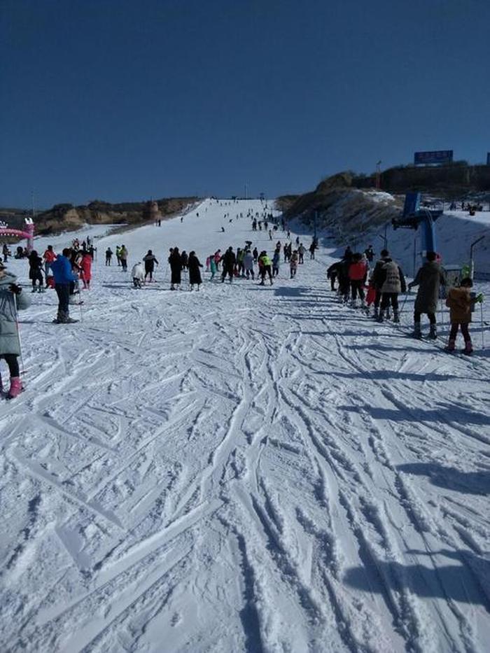 滑雪场哪个最好玩,北京最好玩的滑雪场有哪些