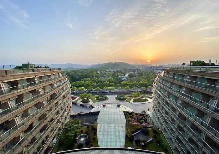 杭州最顶级的酒店排名,杭州市中心比较好的四星级酒店有哪些